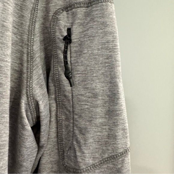 Vineyard Vines Shark Week Gray 1/4 Zip Performance Pullover Medium Sporty Active - Picture 8 of 8